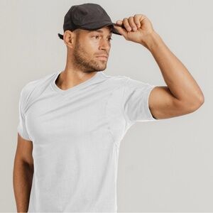 Thompson Tee Men's Sweat Proof White Original Fit V-neck Tee Shirt Size Large